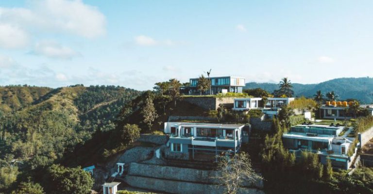 Top Hotels - Hotel Built of Top of Mountain